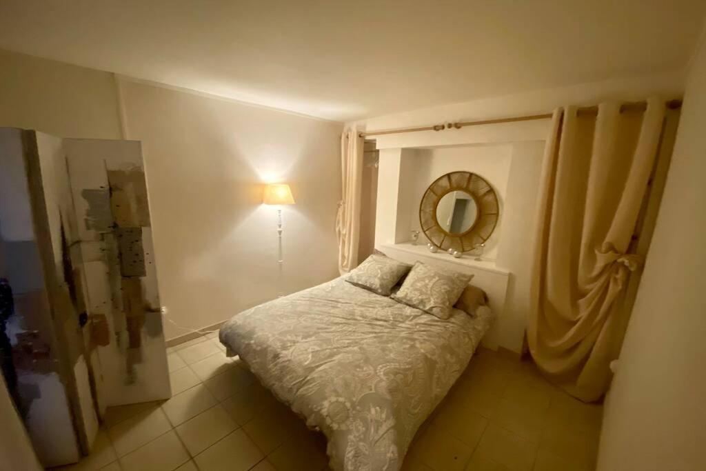 La Reine Apartment Авранш Екстериор снимка
